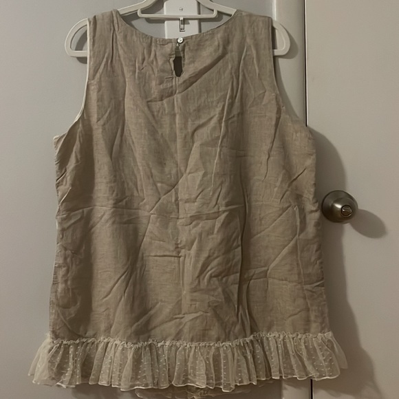 💗Beautiful Top! - Picture 2 of 7